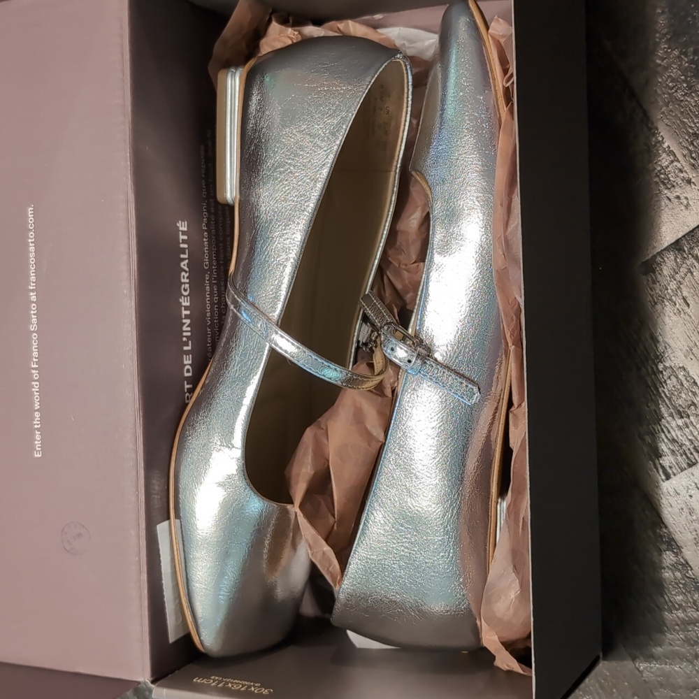 NWT - Franco Sarto Tinsley Metallic Silver Ballet Flats - Picture 10 of 11